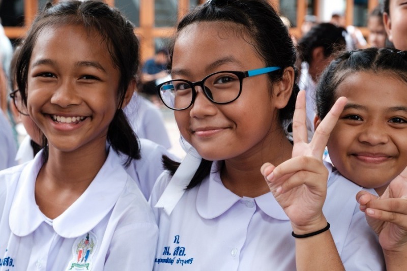 Schoolgirls, Bangkok
