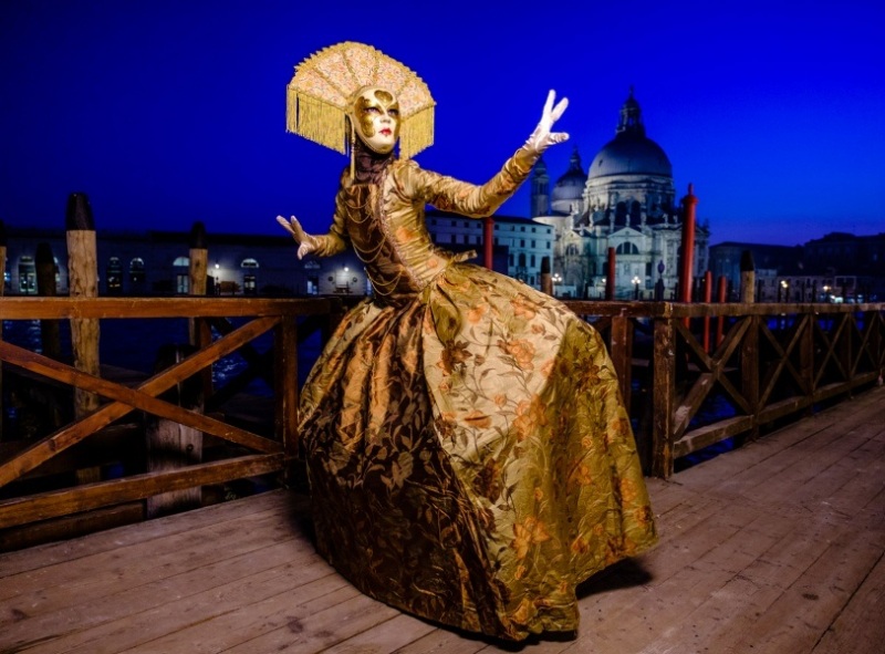Clio McClure in front of Basilica della Salute